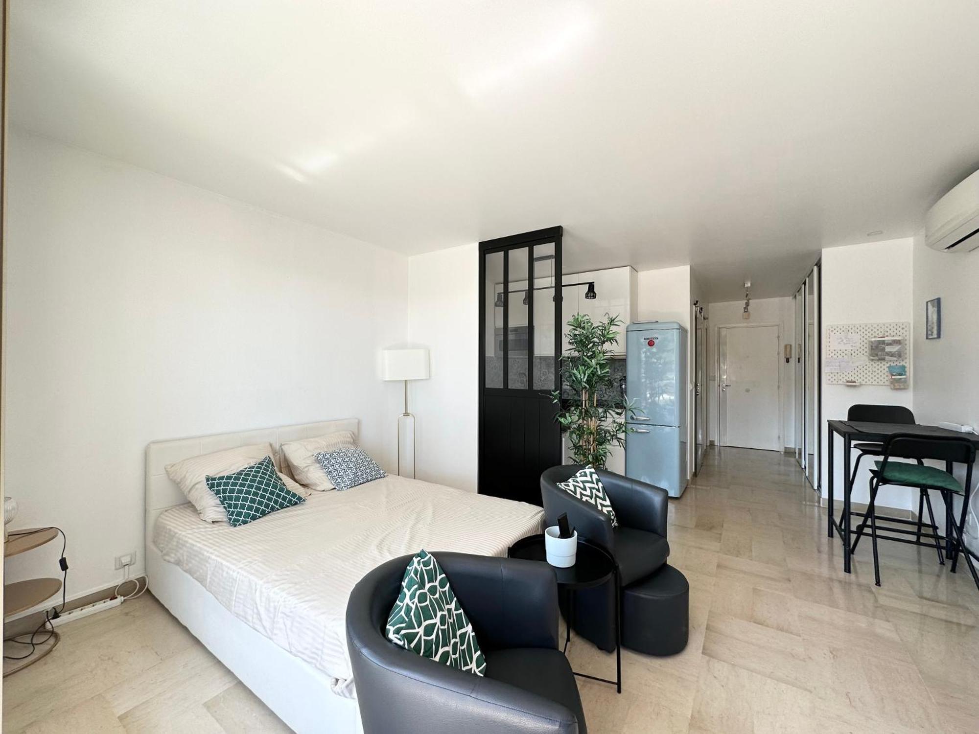 Appartamento Nice, Grand Studio - Piscine - Terrasse Vue Mer Esterno foto