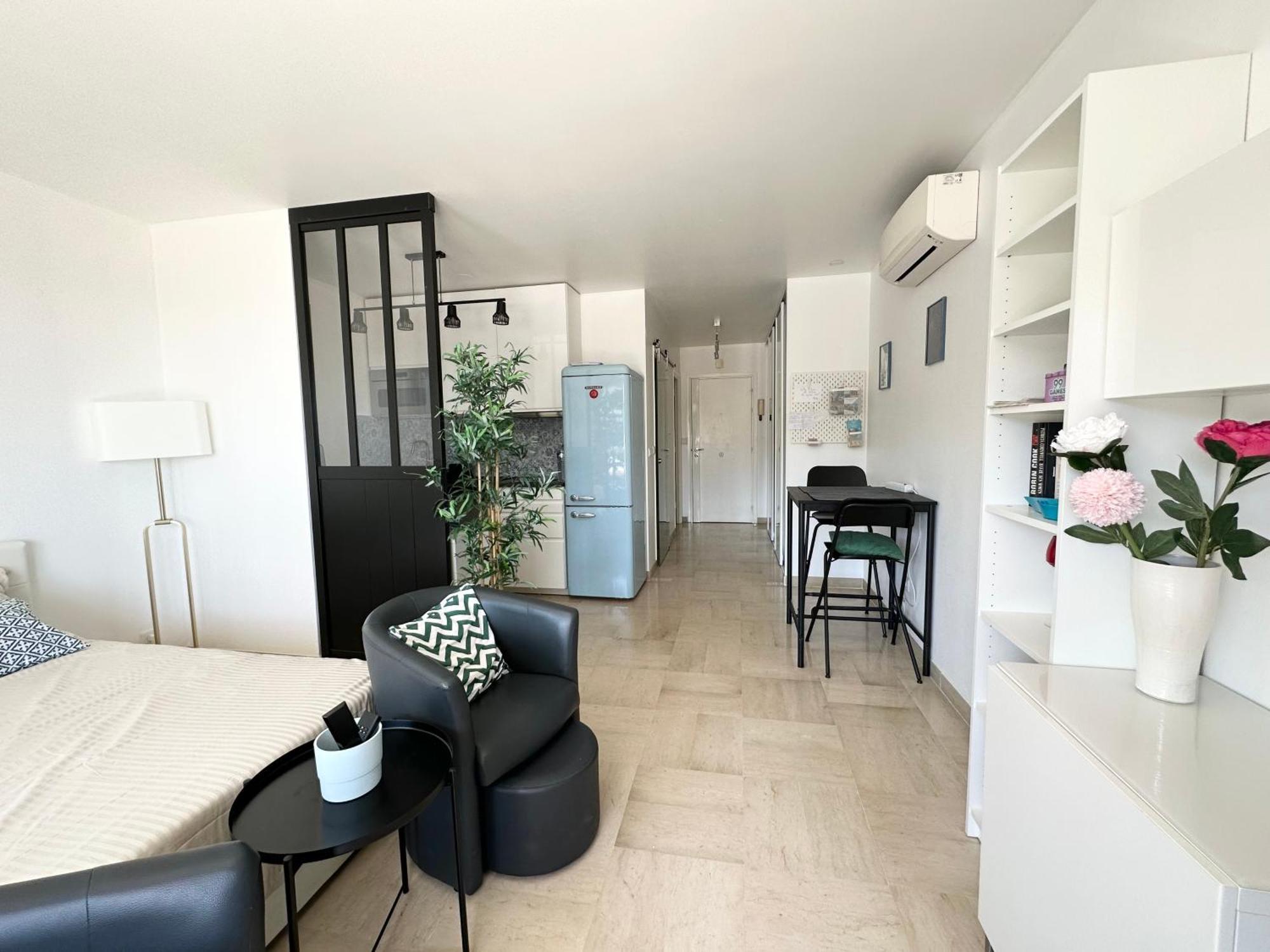 Appartamento Nice, Grand Studio - Piscine - Terrasse Vue Mer Esterno foto